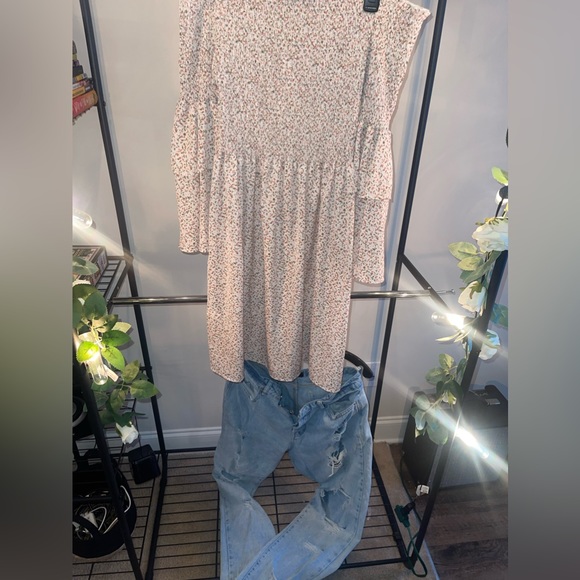 Off the shoulder top with jeans - Picture 2 of 3